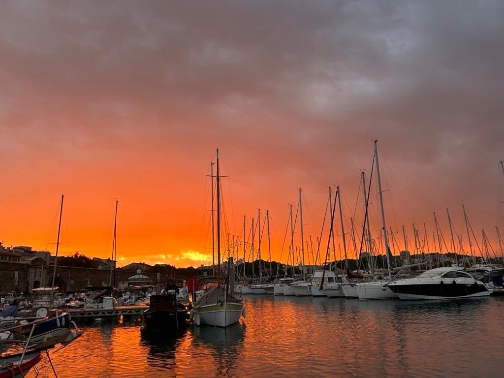 Escapade Antiboise Avec Parking Inclus Hotell Antibes Eksteriør bilde
